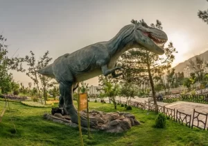 پارک ژوراسیک تهران کجاست؛ سفر به عهد دایناسورها