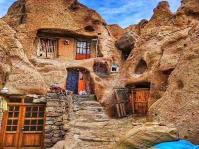 روستای کندوان تبریز؛ تنها روستای زنده صخره‌ای جهان