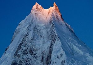 ویدیویی هیجان انگیز از هشتمین قله بلند دنیا