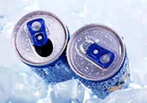 با خطرات مصرف نوشیدنی‌های انرژی‌زا آشنا شوید