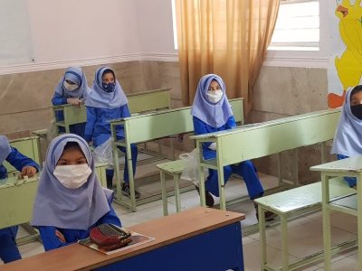 دانش‌آموزان افغان نمی‌گذارند کلاس درس به دانش‌آموزان ایرانی در مشهد برسد؟