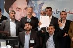 احمدی‌نژاد برای انتخابات ثبت‌نام می‌کند