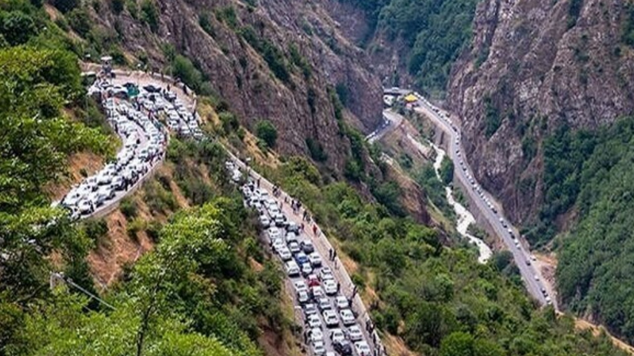 بازگشایی دوطرفه جاده چالوس از ساعت ۱۸؛ هشدار پلیس راه درباره مه‌گرفتگی