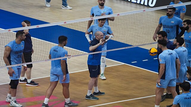 آنالیز لهستان در دستور کار پیاتزا