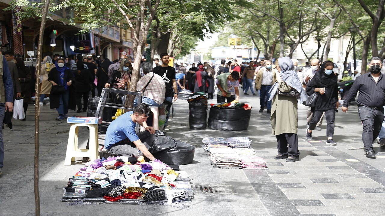 تداوم طرح ساماندهی دستفروشان چهارراه ولیعصر