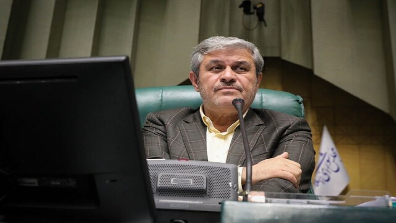 تاج‌گردون رئیس کمیسیون برنامه، بودجه و محاسبات مجلس باقی ماند