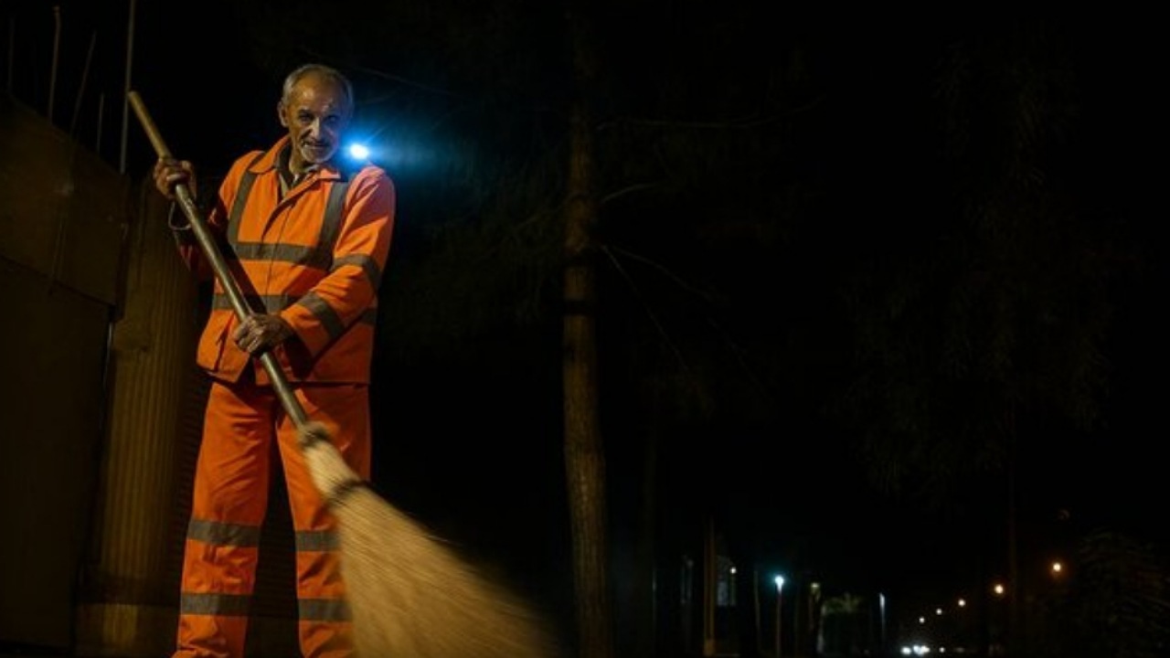 تجهیز لباسهای پاکبانان شب کار به چراغهای چشمکزن