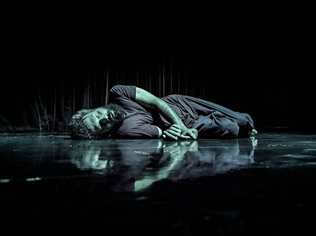 «پدر»؛ نمایشی با محوریت تبعات جنگ برای ناشنوایان و کم‌شنوایان