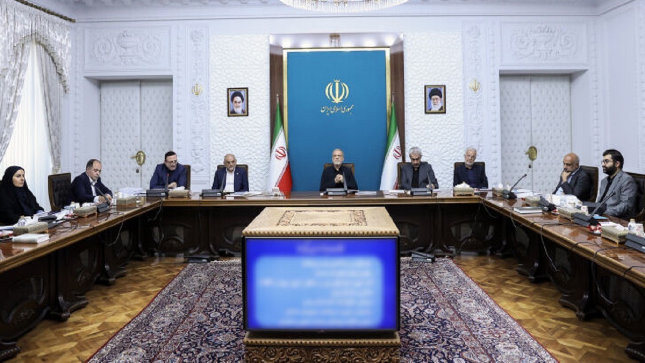 پزشکیان: سرمایهگذاری مشترک در مناطق آزاد رویکرد برد-برد برای طرفین داخلی و خارجی است