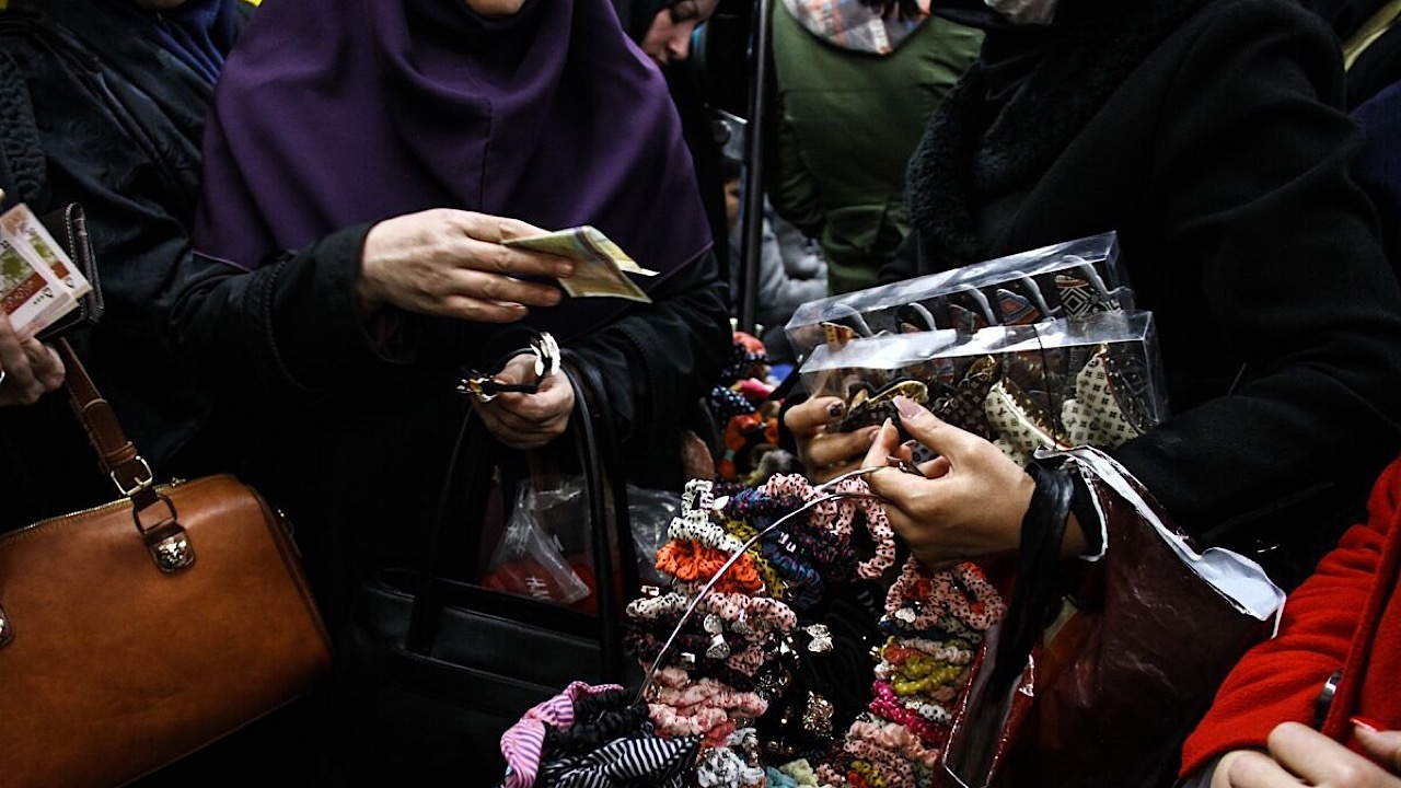 اقدام شهرداری تهران برای پایان دستفروشی در مترو