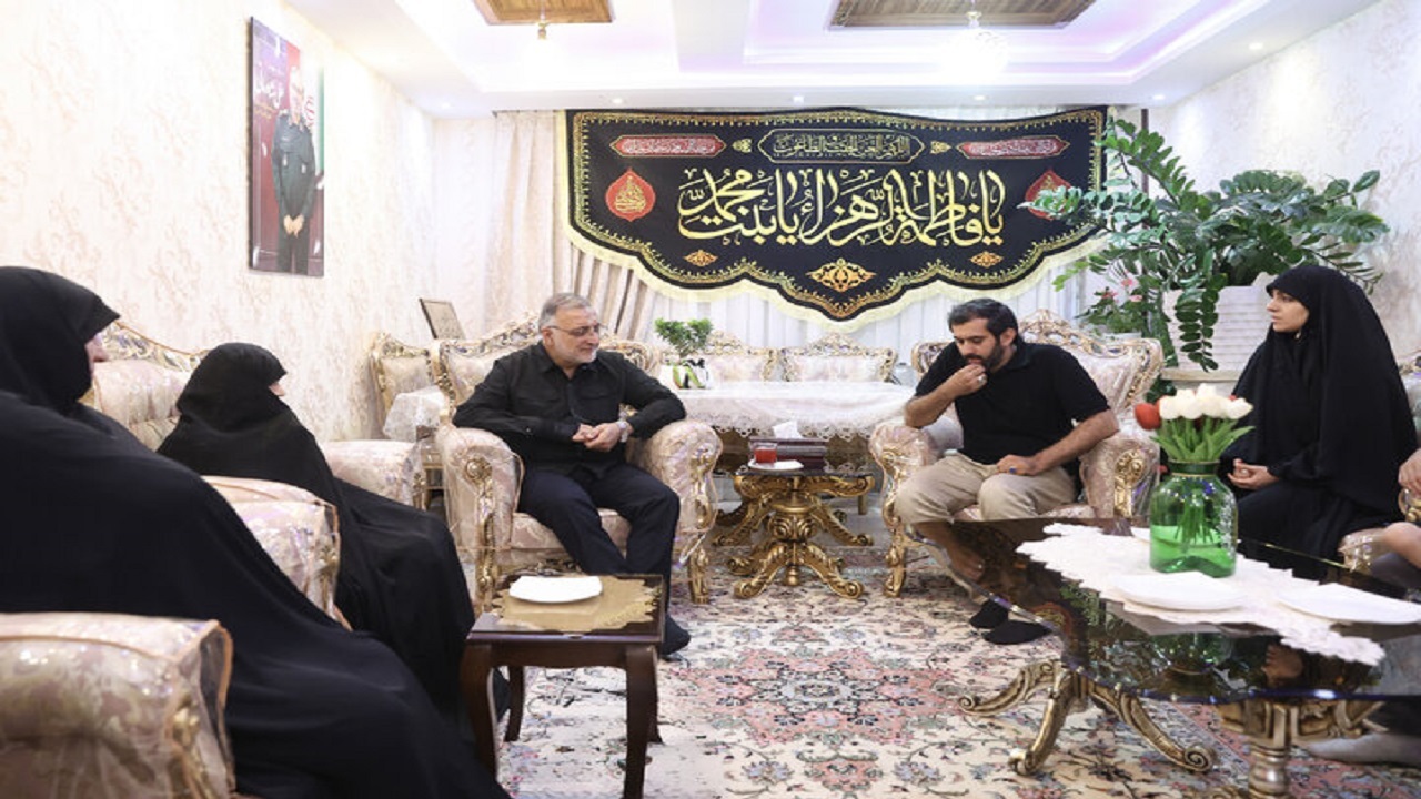 نصب یادمان شهید شادمانی در گلزار شهدای تهران