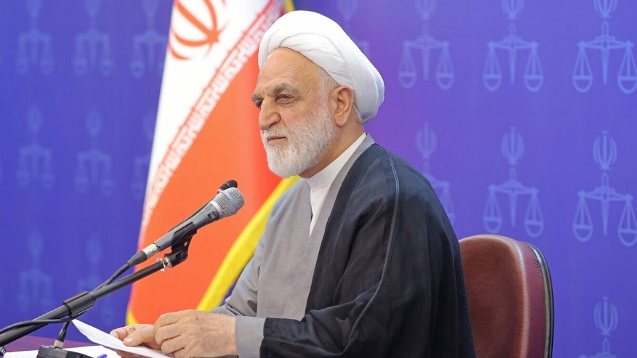 مقامات قضایی به هیچ وجه نباید در ورطه تخلف و ارتکاب جرم بیفتند