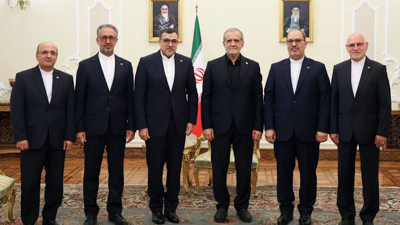 تاکید پزشکیان بر ارتقای تعامل با کشورهای دیگر، بر مبنای منافع مشترک و اصل برد-برد