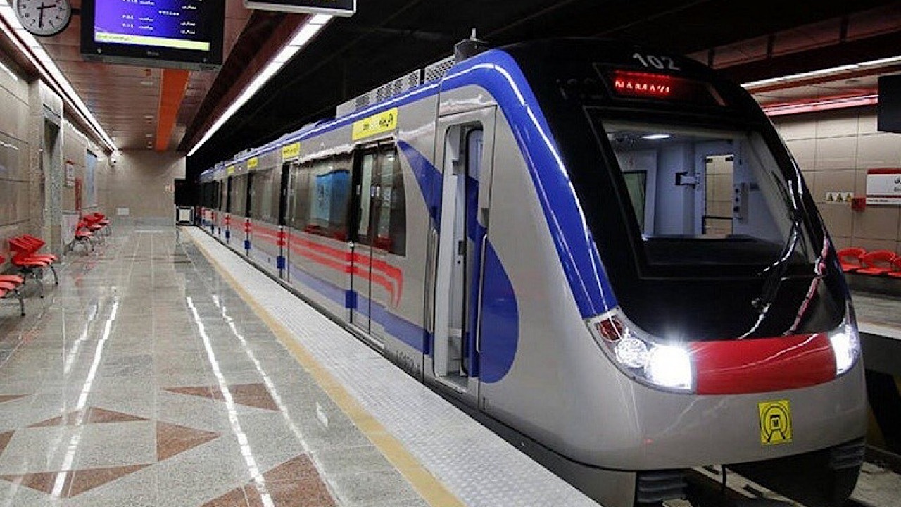 بهرهبرداری از ایستگاههای سرباز و مریم مقدس تا مهرماه