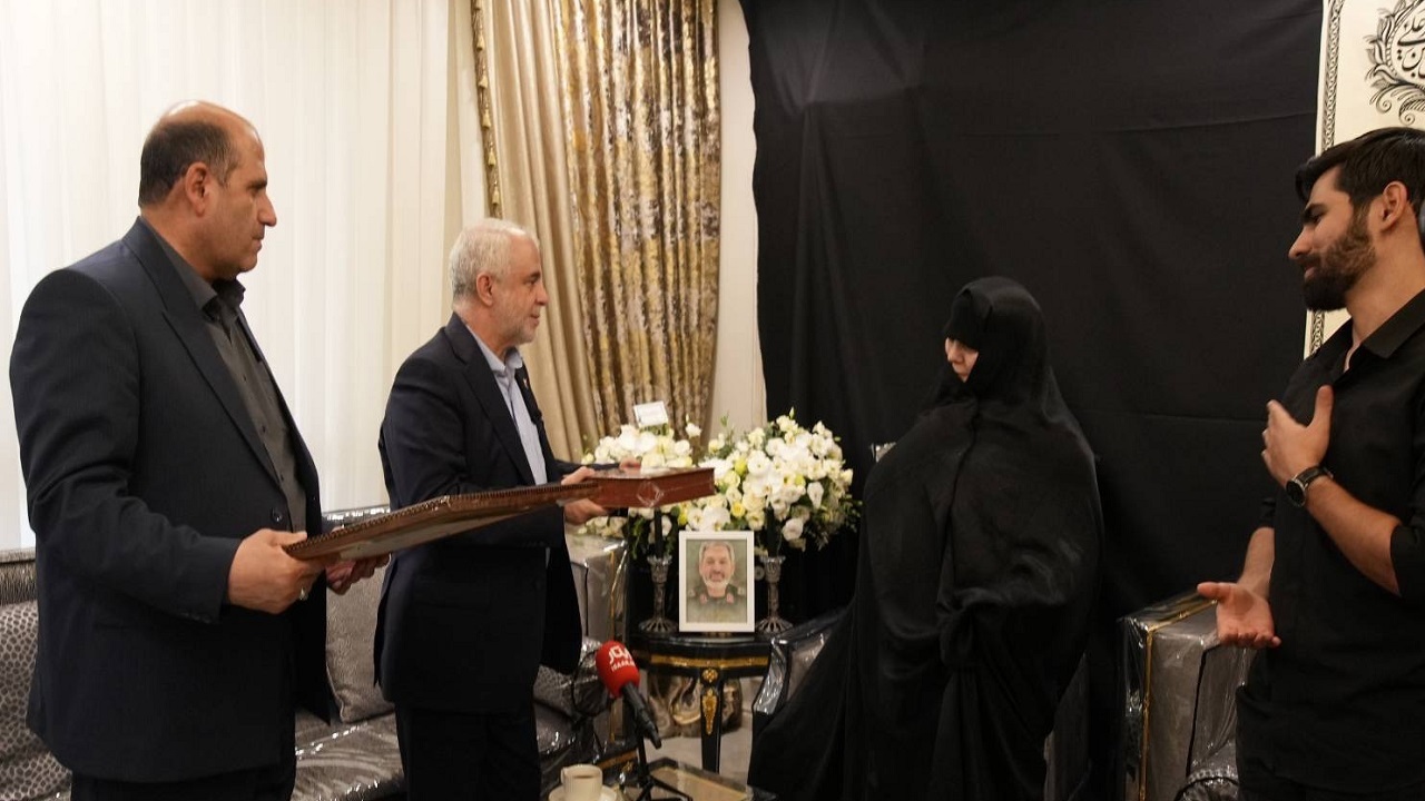 اوحدی: دیدار رهبر معظم انقلاب با خانواده شهدا نشان دهنده اوج محبت ایشان به آنان است