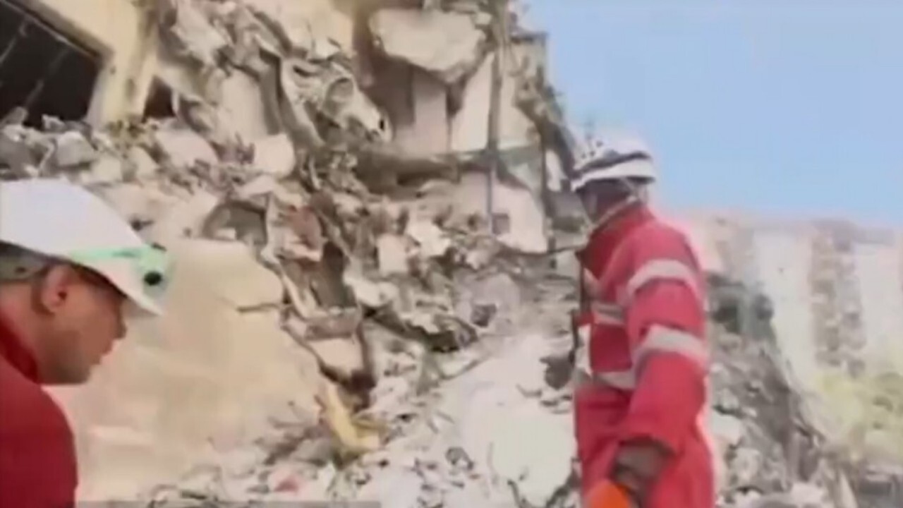 روایتی از ایستادگی امدادگران هلال احمر در خط مقدم دفاع از مردم + فیلم