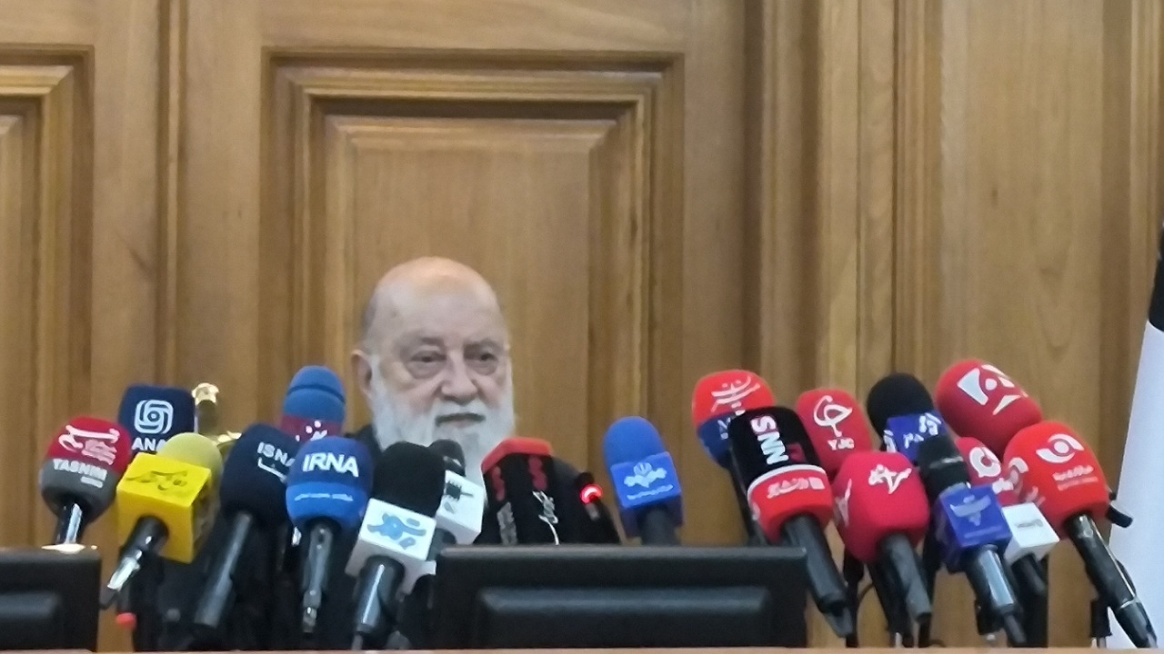 آغاز نشست خبری رئیس شورای شهر تهران