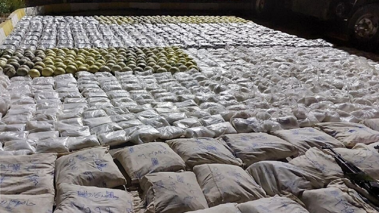 کشف ۵۸ کیلوگرم مواد مخدر از قاچاقچی سابقه دار در قطار