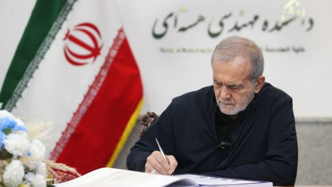 تنها جرم دانشمندان شهید ما این بود که میخواستند ایران را به قلههای دانش و پیشرفت برسانند