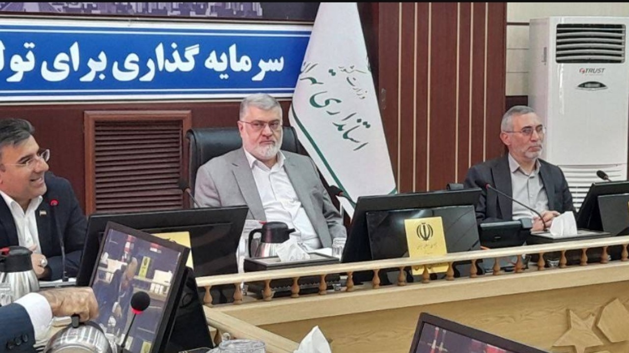 ایجاد بانک اطلاعاتی برای ساماندهی ۲۰ هزار واحد صنعتی فاقد مجوز پایتخت ضروری است