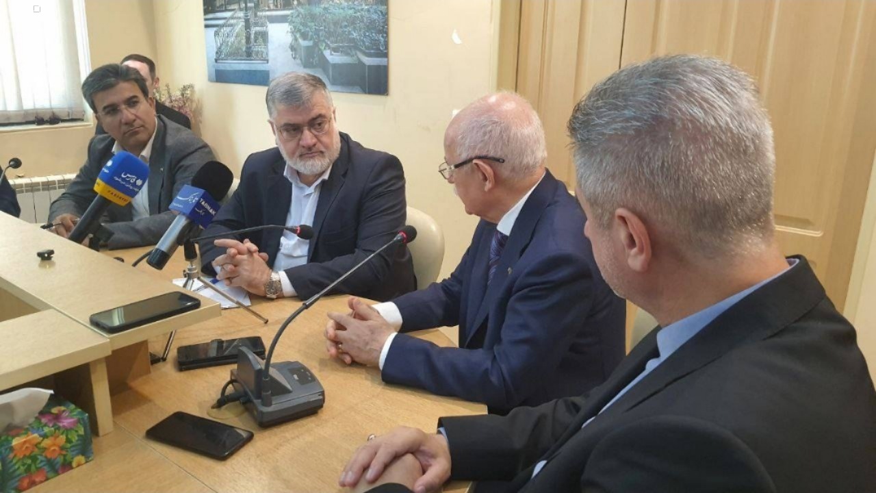 استاندار تهران: ایجاد شهرک تخصصی پوشاک استان تهران در دستور کار است