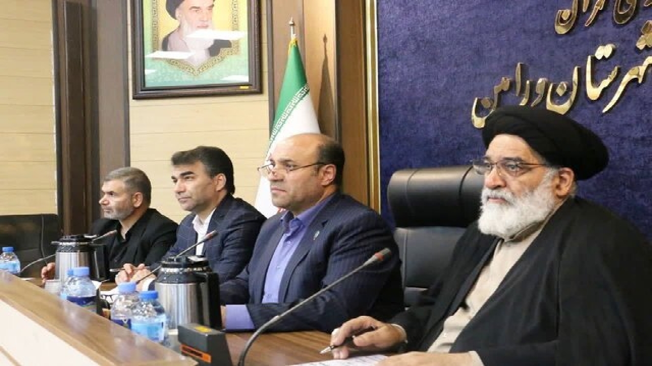 رهبر معظم انقلاب ما را تشویق به حمایت از دولت کردهاند