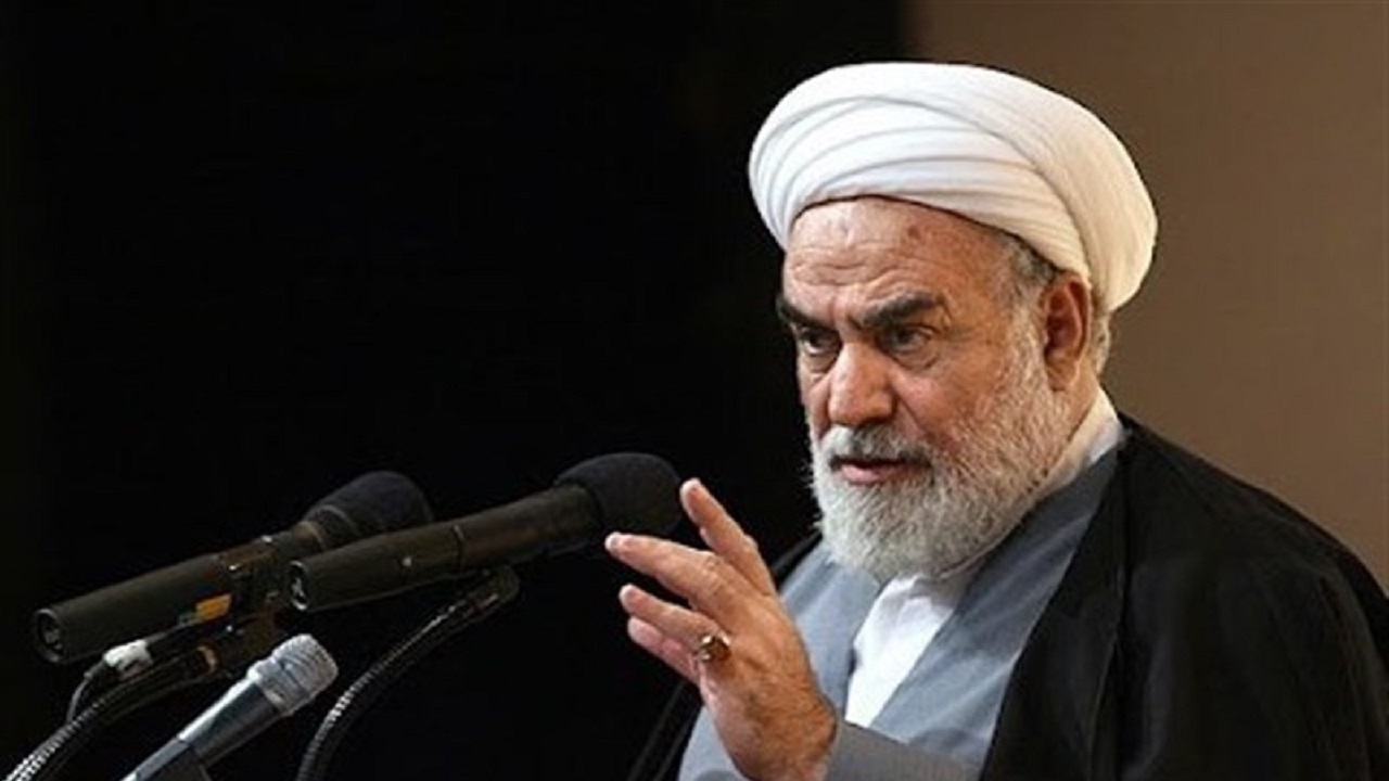 عیادت نماینده رهبر معظم انقلاب از آیتالله نوری همدانی و دیدار با آیتالله مکارم شیرازی و سبحانی