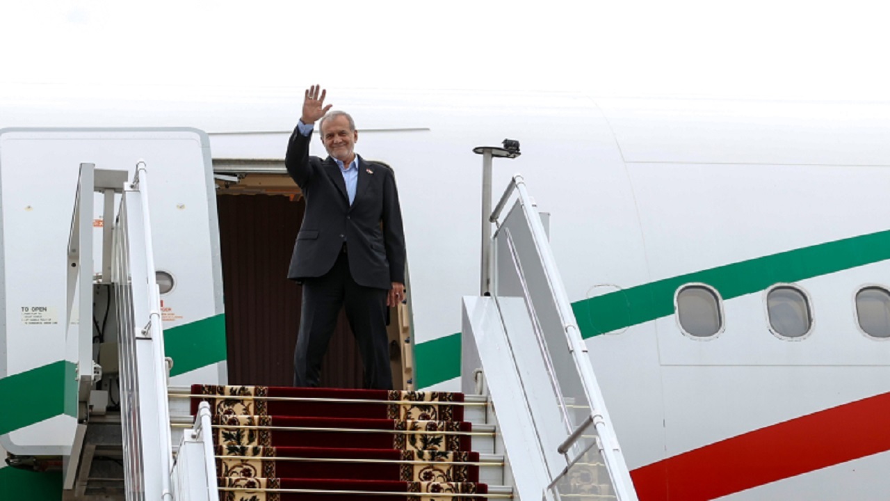 رئیسجمهور مینسک را به مقصد تهران ترک کرد
