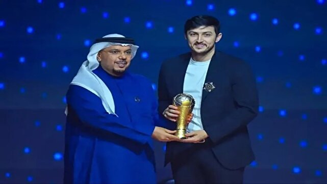 آزمون در آستانه افتخار بزرگ آسیایی، سردار کاندیدای بهترین بازیکن سال قاره کهن