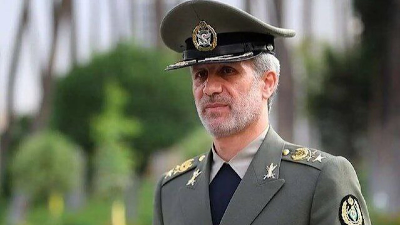 سرلشکر حاتمی: فرزندان ارتش به هر متجاوزی پاسخ کوبنده میدهند