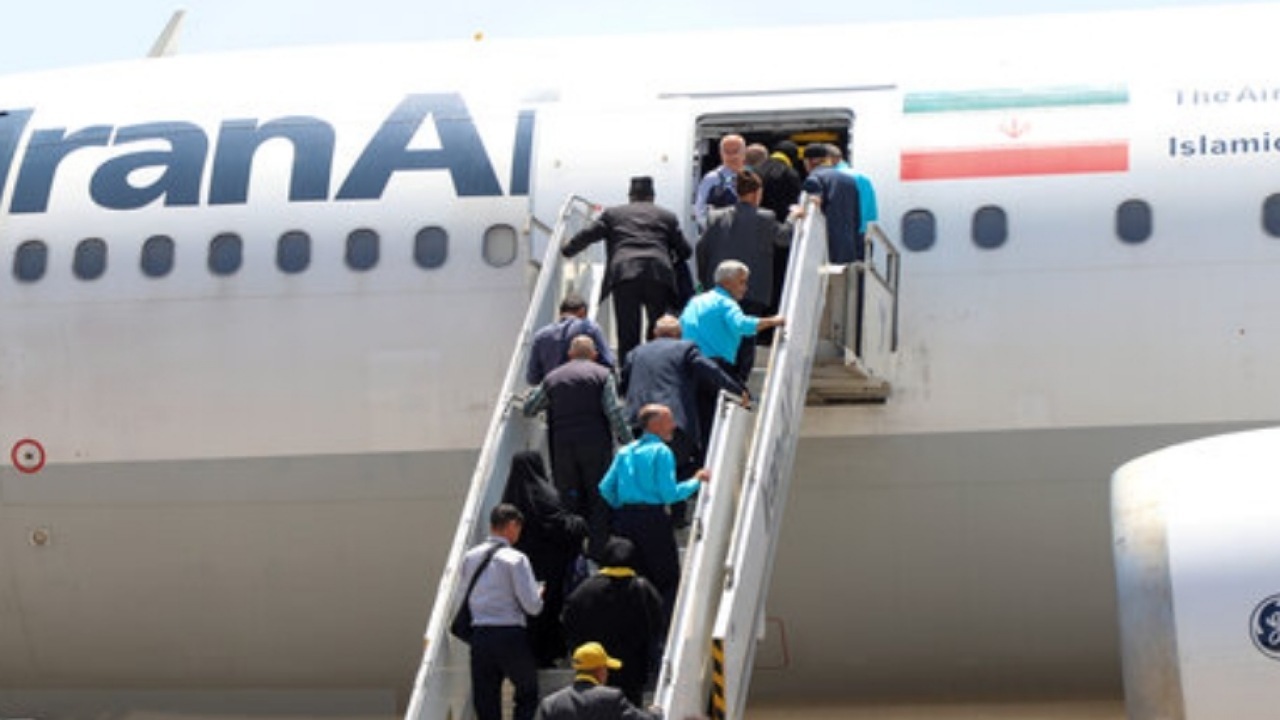 نخستین پرواز زائران عمره‌گزار امروز انجام گرفت