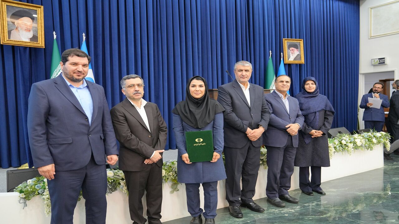 برگزاری آیین گرامیداشت «روز پزشک» در سازمان انرژی اتمی