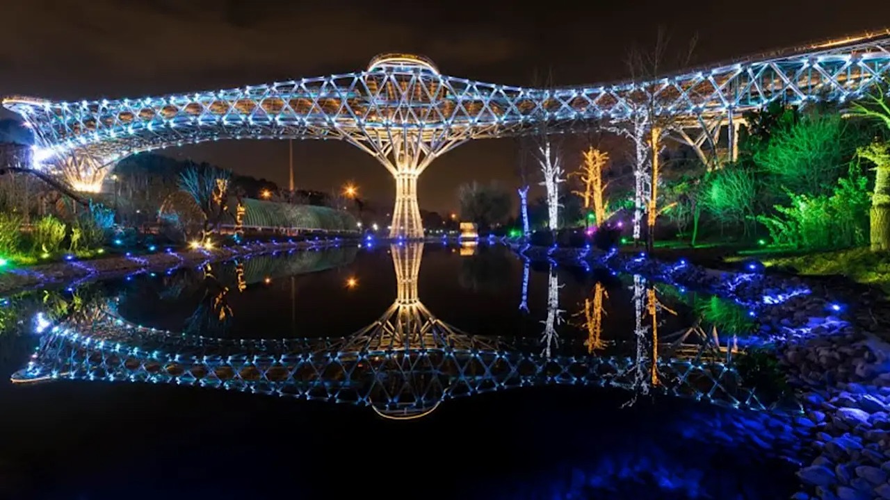 «پل طبیعت» به رنگ طلایی درمی‌آید