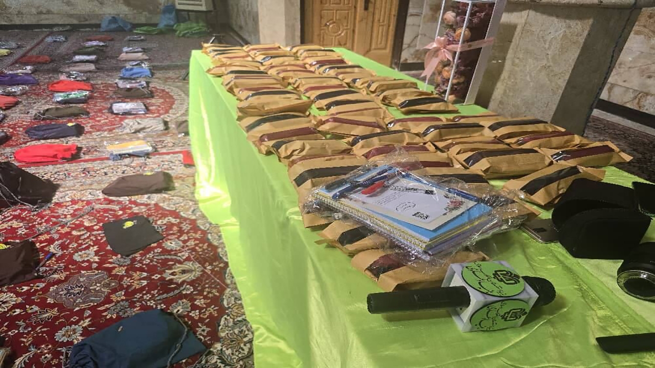 بنیادعلوی ۳هزار و ۵۰۰ بسته لوازم‌التحریر بین دانش‌آموزان نیازمند استان تهران توزیع کرد