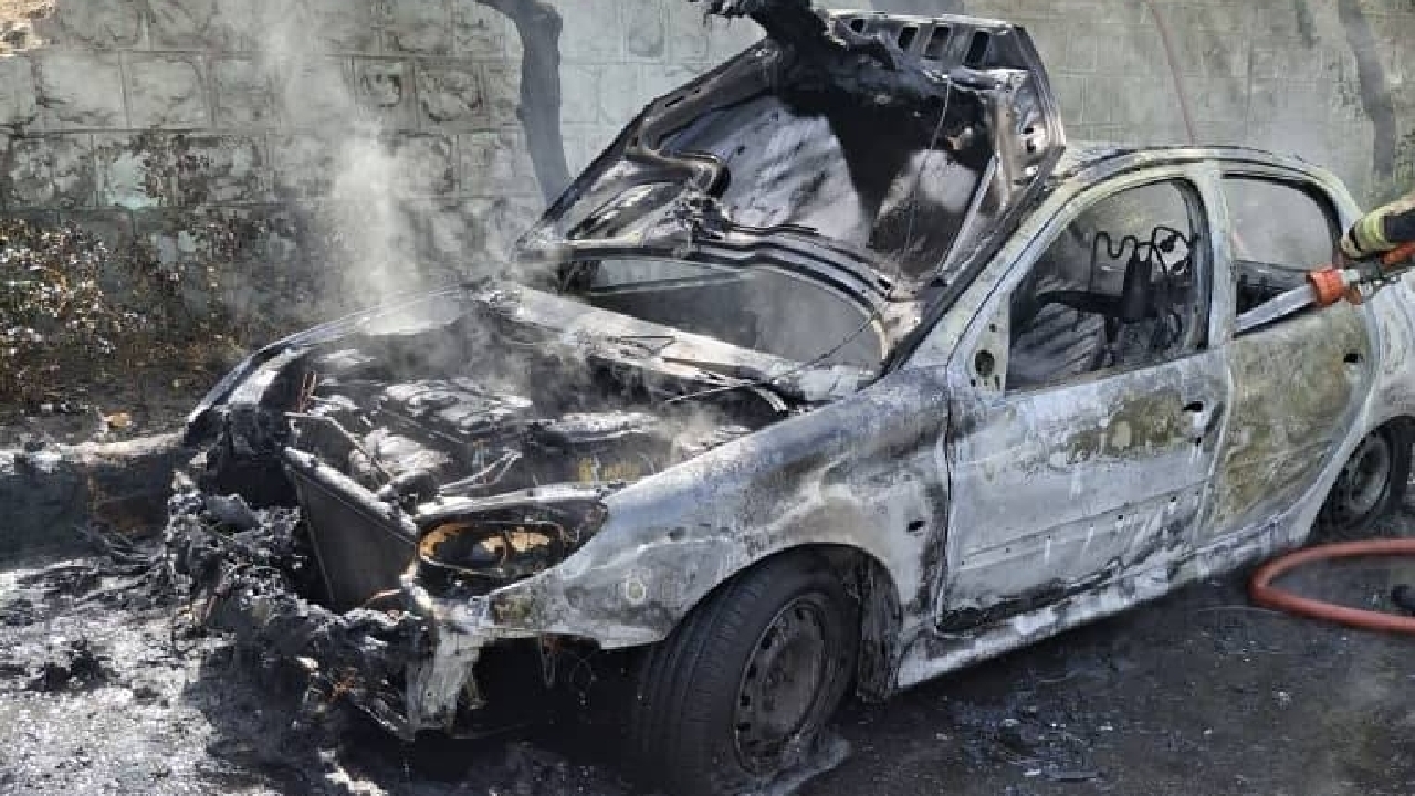 آتش‌سوزی پژو ۲۰۶ در بزرگراه همت