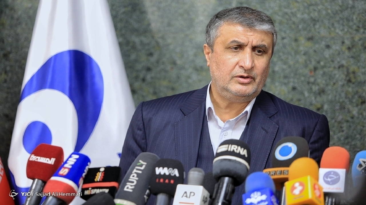 جمهوری اسلامی ایران با فشار حداکثری تسلیم نخواهد شد/ ایران از برنامه هسته‌ای خود برنمی‌گردد