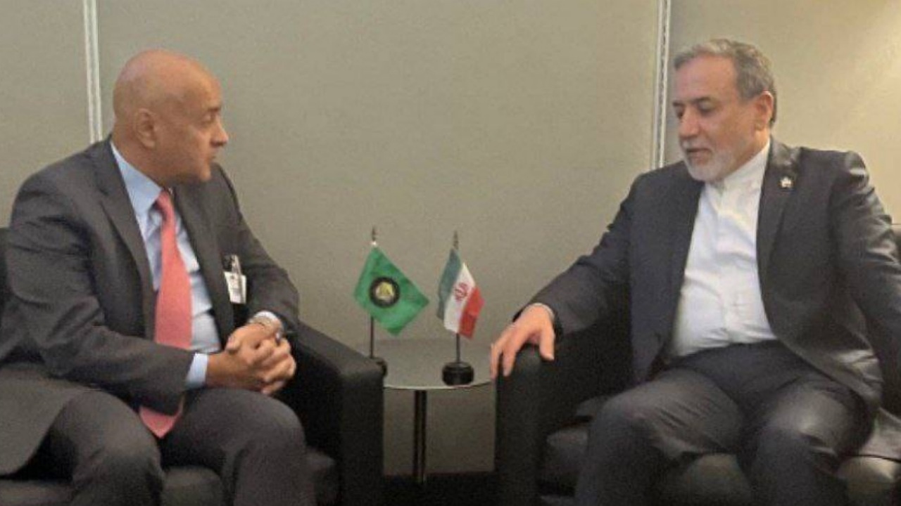 دیدار وزیر امور خارجه با دبیرکل شورای همکاری خلیج فارس