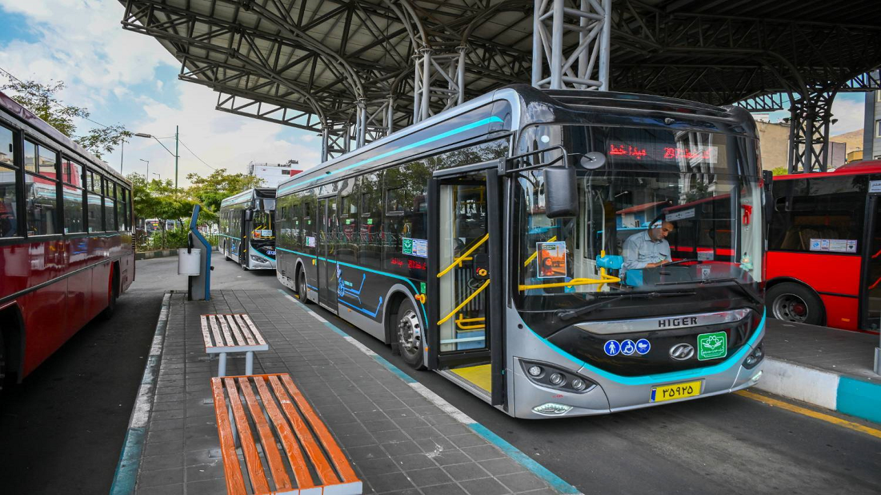 نفس تازه تهران، با آغاز به کار اتوبوس‌های برقی در منطقه یک