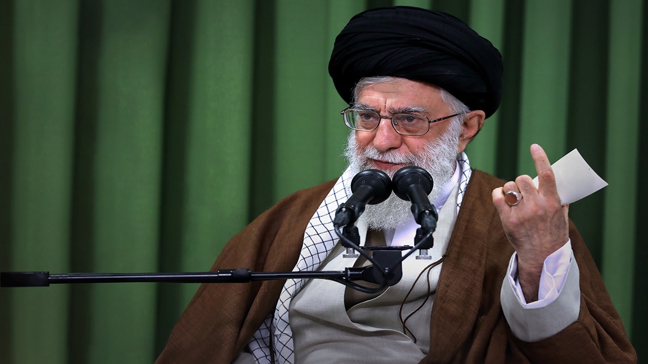 قدرت معنا در برابر قدرت تهدید؛ نگاهی ارتباطاتی به فرمایشات مقام معظم رهبری