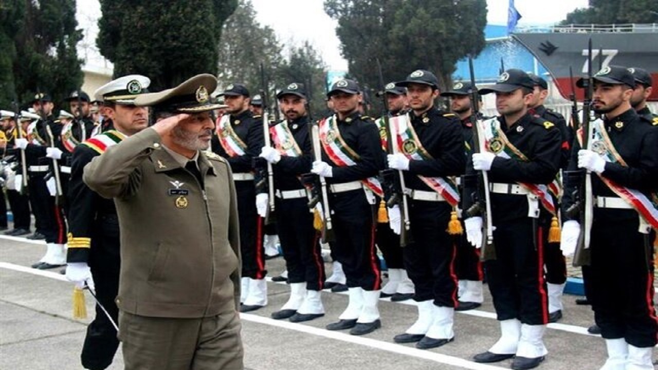 بازدید سرلشکر موسوی از توان آفندی و پدافندی نیرو‌های دریایی ارتش و سپاه