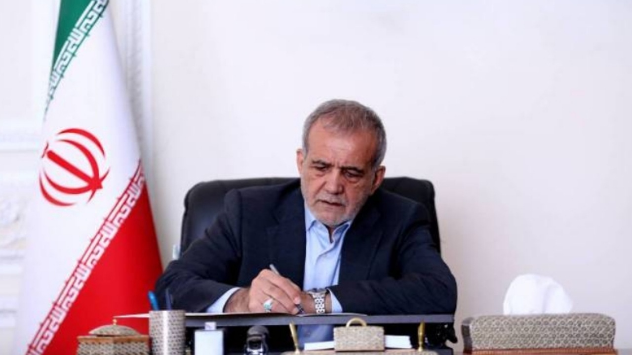 پیام تسلیت رئیس‌جمهور در پی درگذشت مادر شهیدان حسینی مزینانی