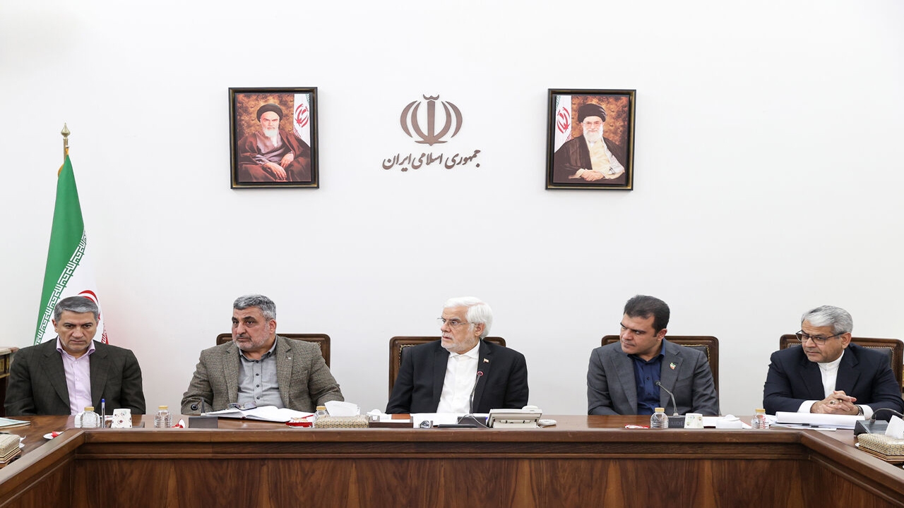 عارف: عقب‌ماندگی در زمینه کاربردی‌سازی فناوری‌های نوظهور را جبران کنیم