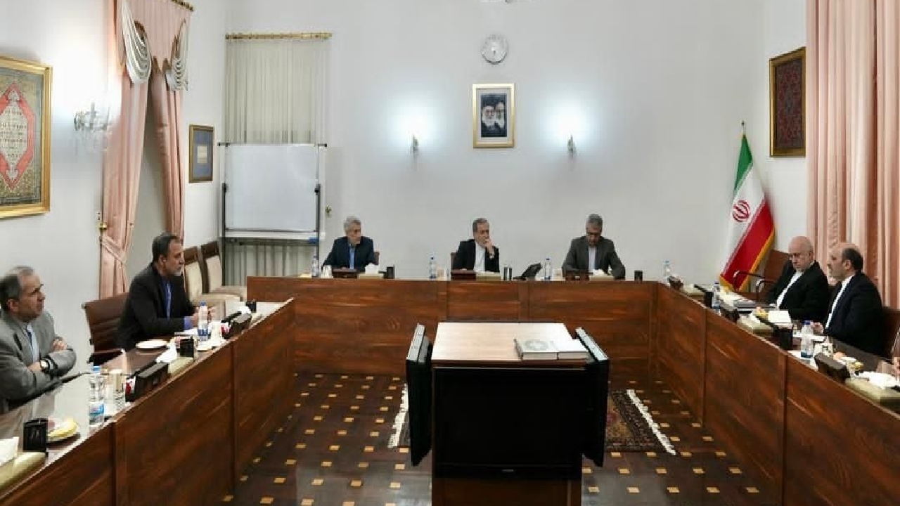 جلسه مشورتی سفرای ایران در برلین، پاریس و لندن با وزیر امور خارجه