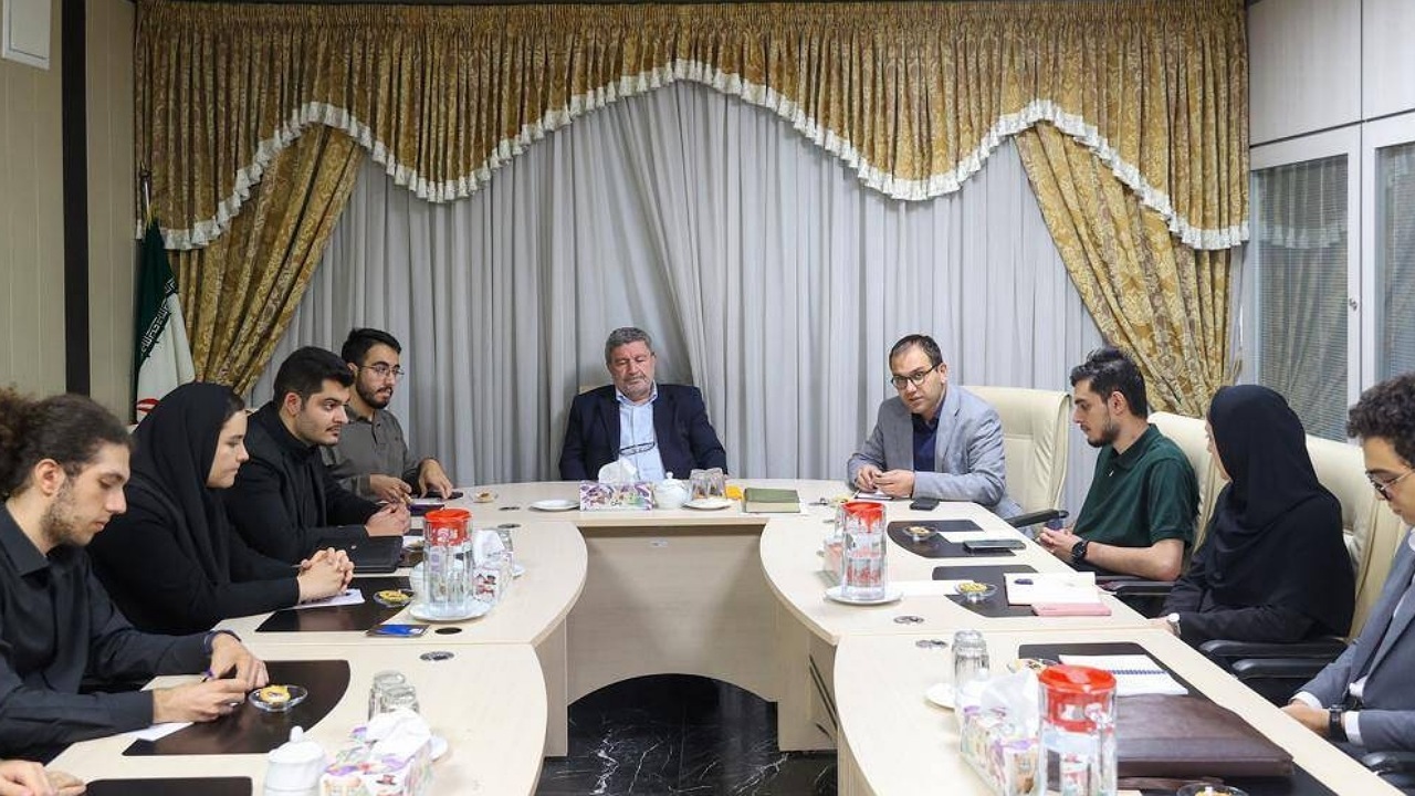 هر نسلی باید به فکر پرورش جانشین برای آینده باشد