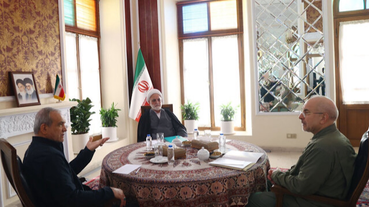 مسائل اقتصادی و معیشتی محور جلسه سران قوا