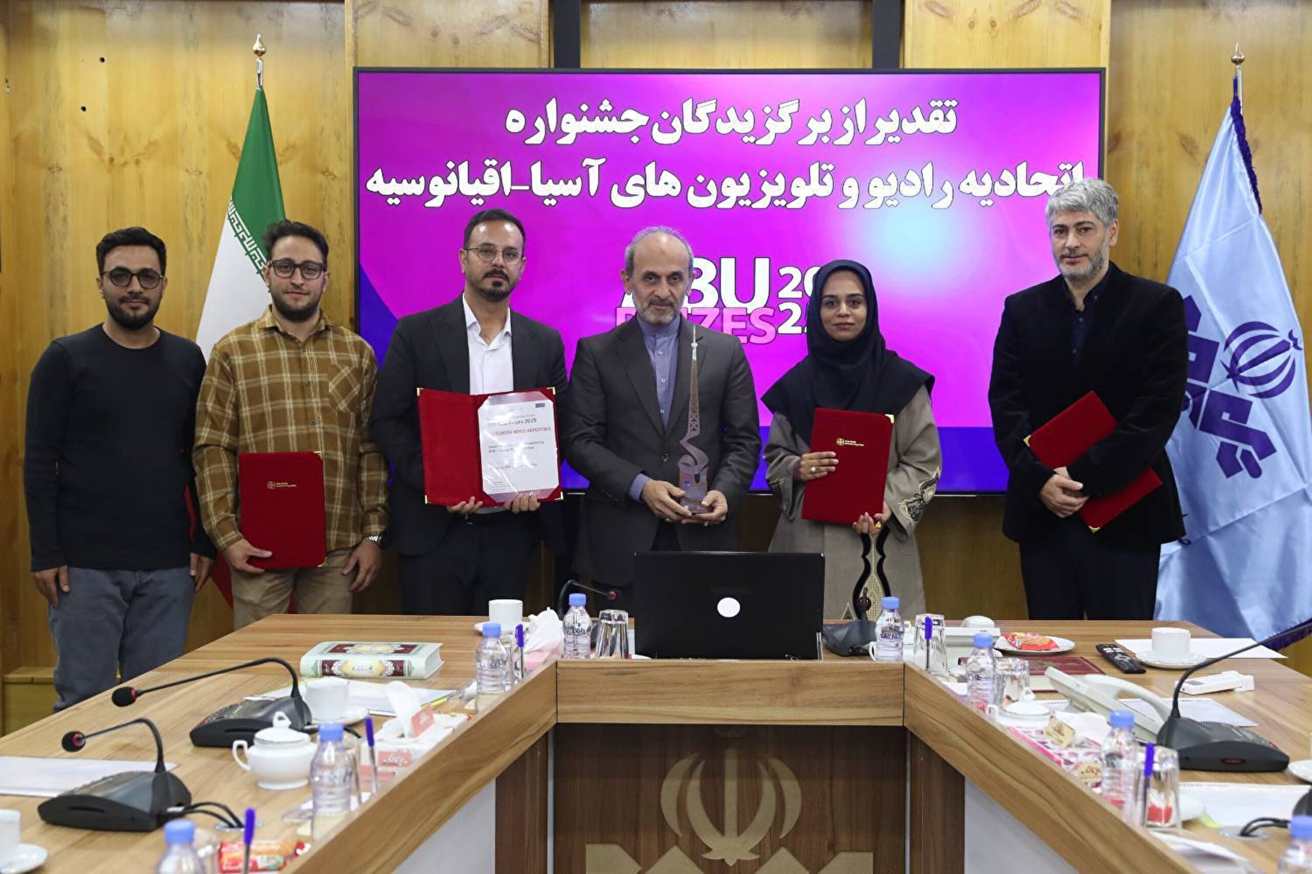دنیا در برابر اثر فاخر سکوت نمیکند/ تداوم مسیر پرافتخار رسانه ملی در جهان