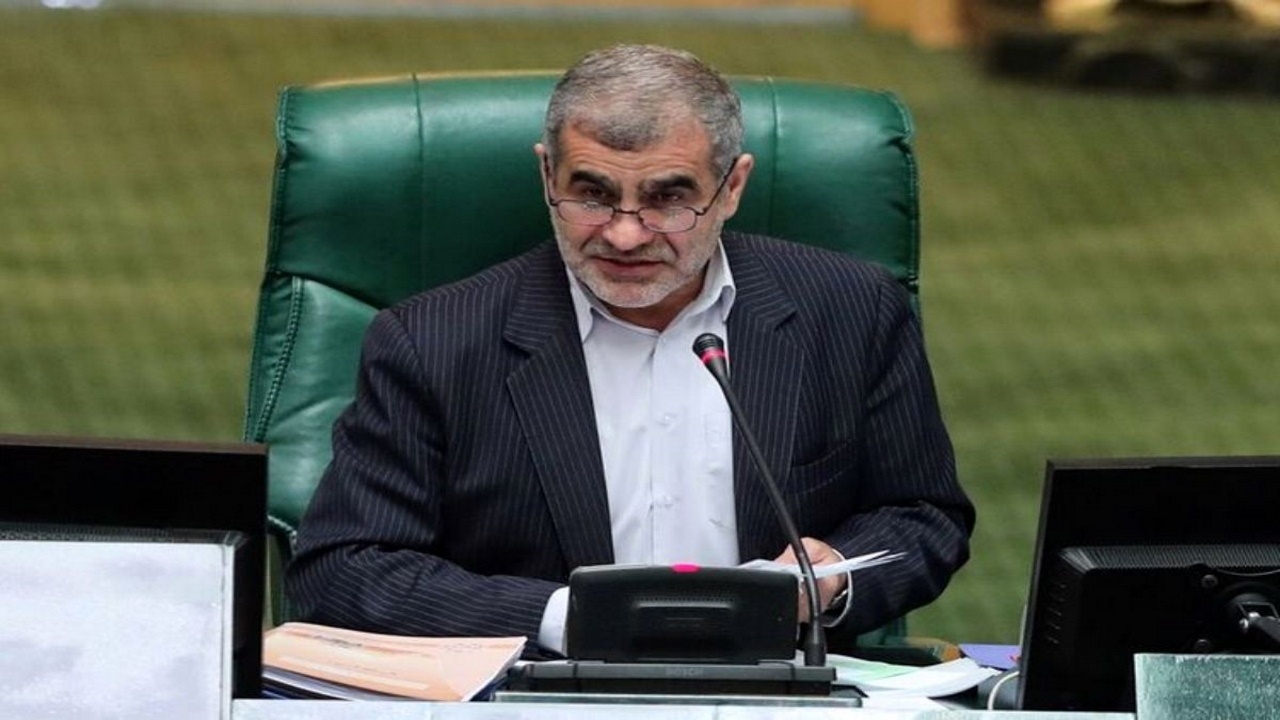 نیکزاد: حقوق نمایندگان مجلس همتراز وزیر است، اما نصف وزیر دریافتی ندارند