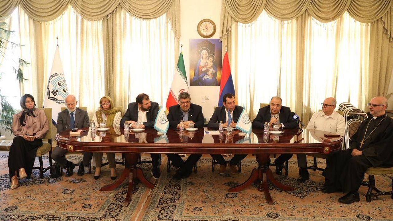 برگزاری میزخدمت مرکز وکلا در کلیسا