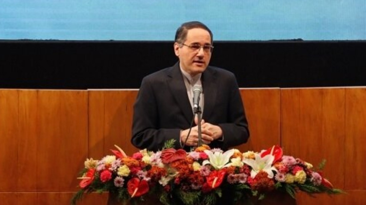 نگاهداری: باید رویکرد هیبریدی را در حکمرانی کشور پیش بگیریم