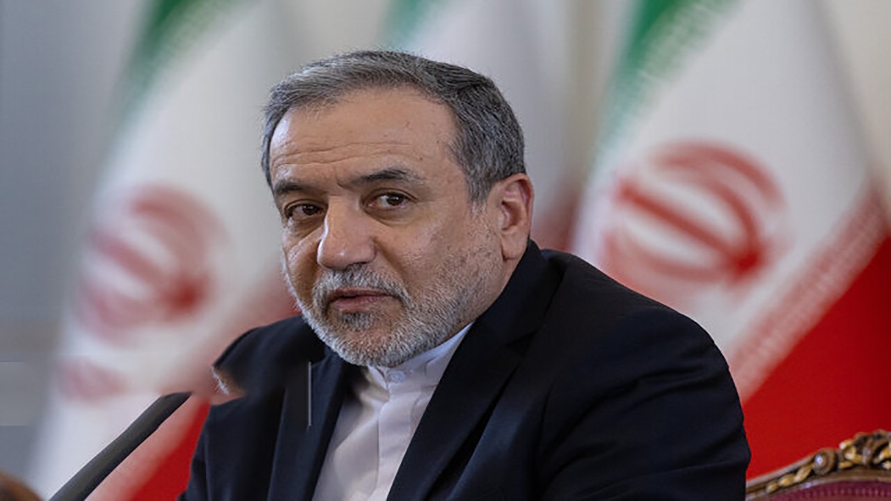 عراقچی: حقوق حاکمیتی ایران قابل مذاکره نیست و تحت فشار سیاسی قرار نمی‌گیرد